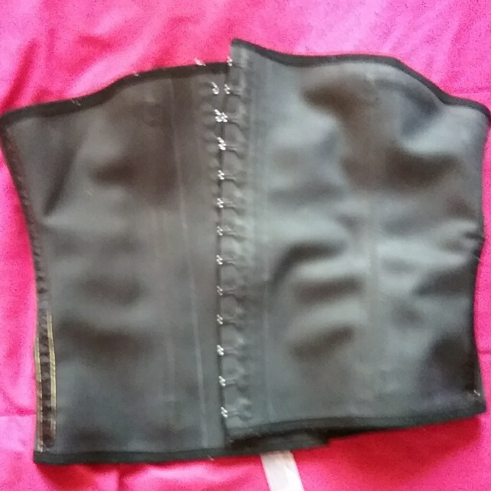 Waist trainer
